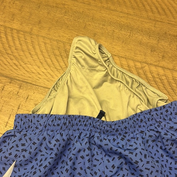 Nike girls lg cute Nike print shorts liner inside - Picture 4 of 6